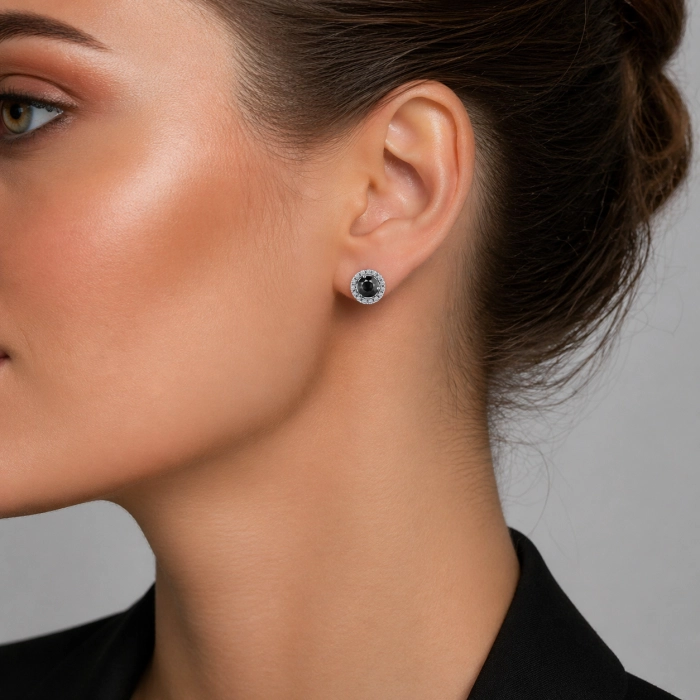 Сережки-пусети з чорними діамантами та білим обрамленням - С2783ч