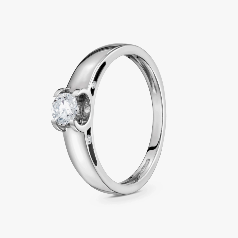 GOLD RING WITH DIAMONDS - К100020