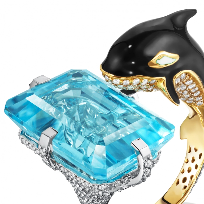 GOLD RING WITH TOPAZ AND DIAMONDS - К100217