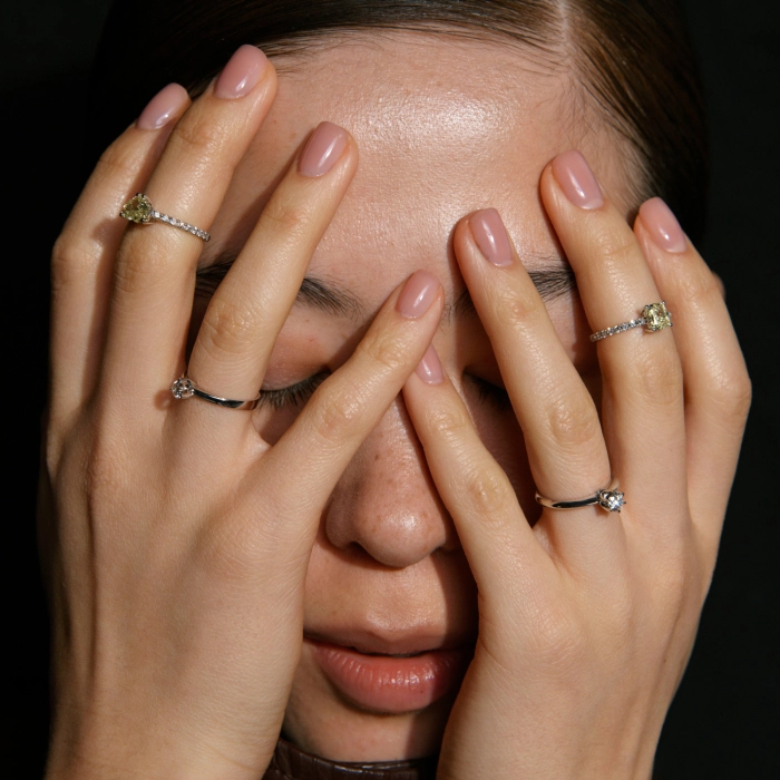 Классическое кольцо из белого золота с бриллиантом - К100321.65