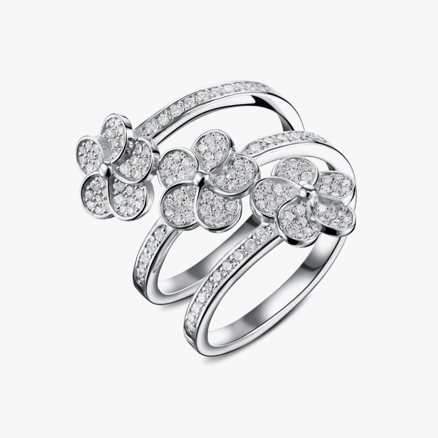 Каблучка з білим золотом та діамантами у формі квітів - К100331