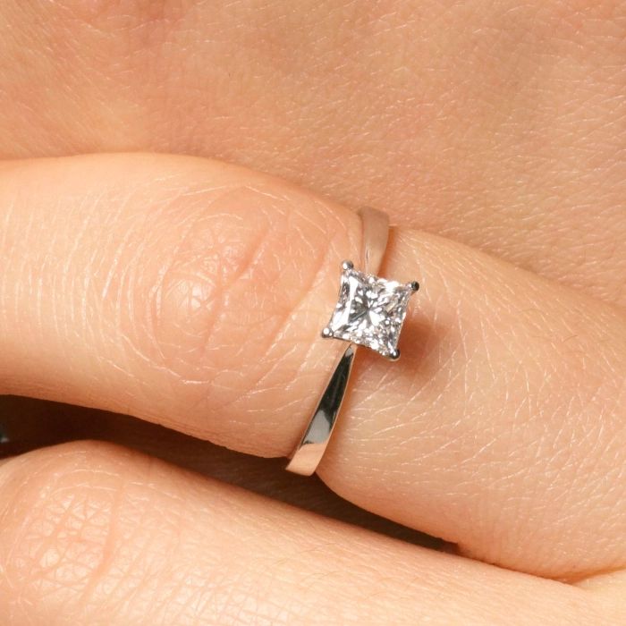 Золота каблучка з діамантом "Принцеса" - К100396.69