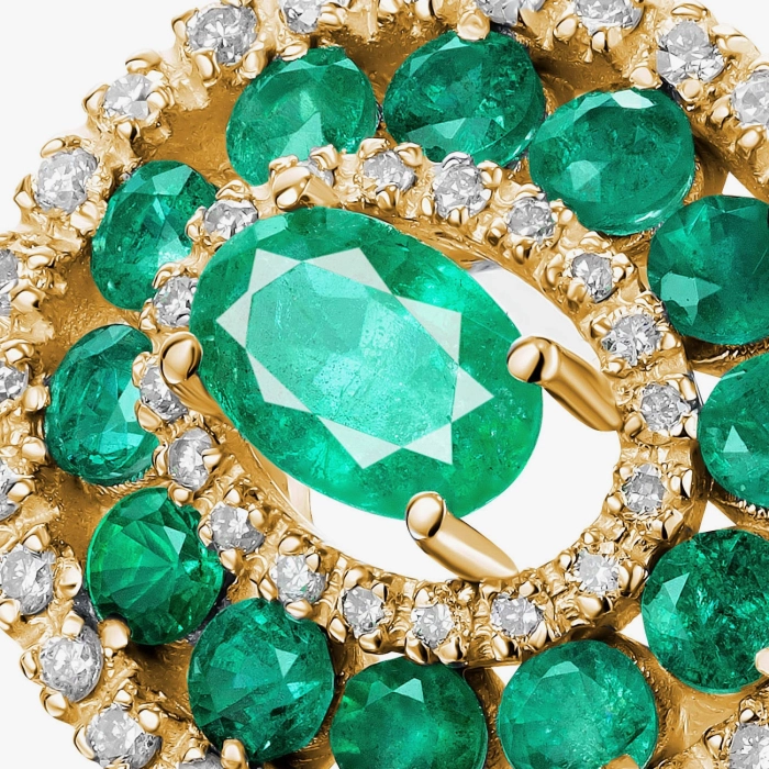 Oval Emerald and Diamond Pavé Ring in Yellow Gold - К1015и