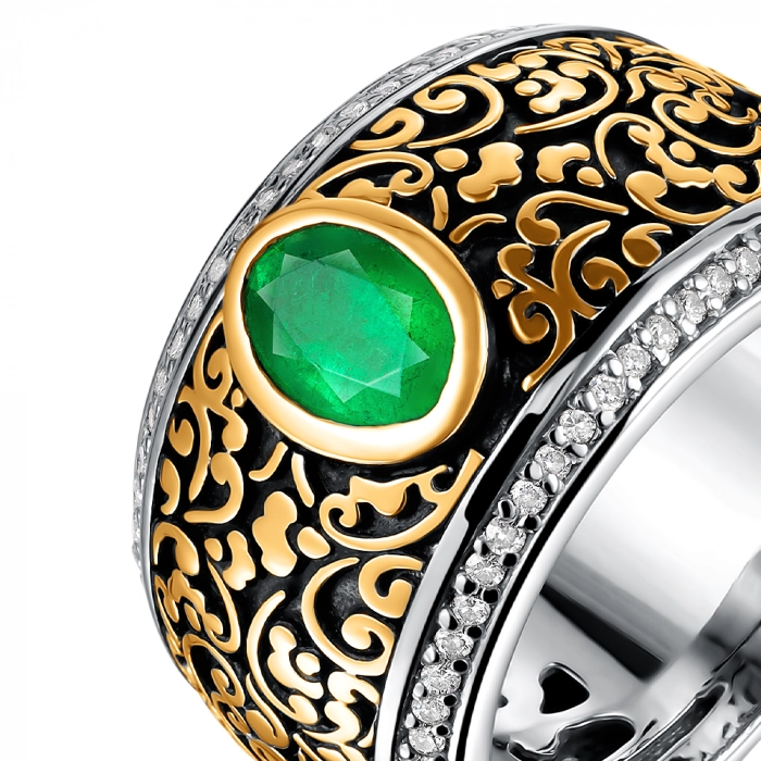 GOLD RING WITH EMERALD AND DIAMONDS — К1684