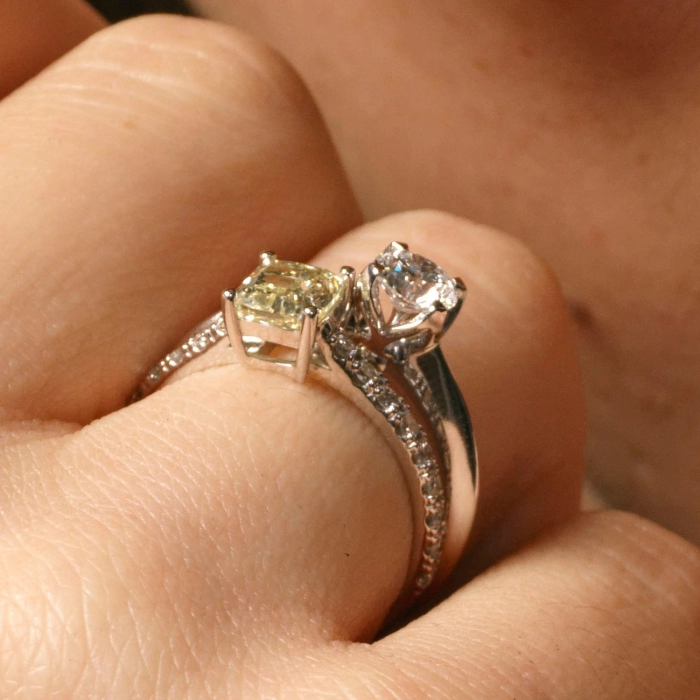 Классическое кольцо из белого золота с бриллиантом - К1804