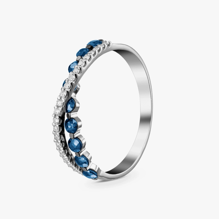 Каблучка з білого золота з діамантами та синіми сапфірами - К1899с