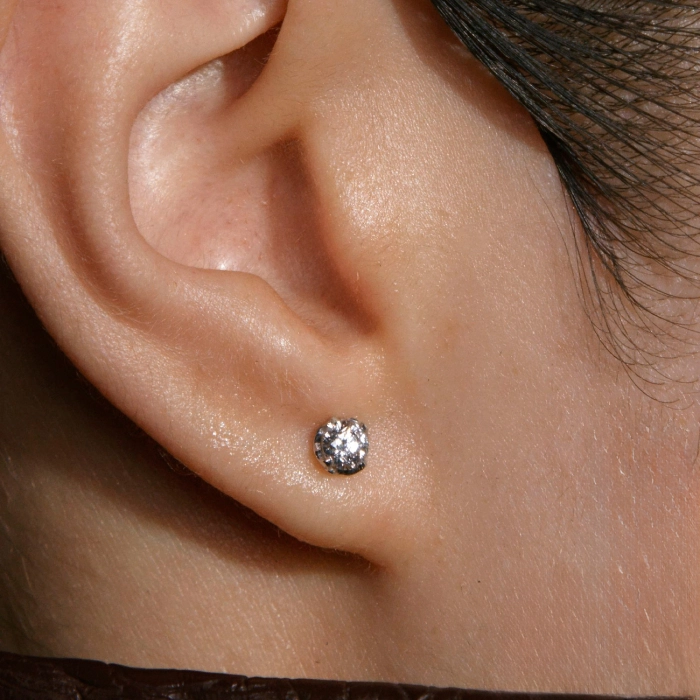 Серьги-пусеты из белого золота с бриллиантами - С200013.43