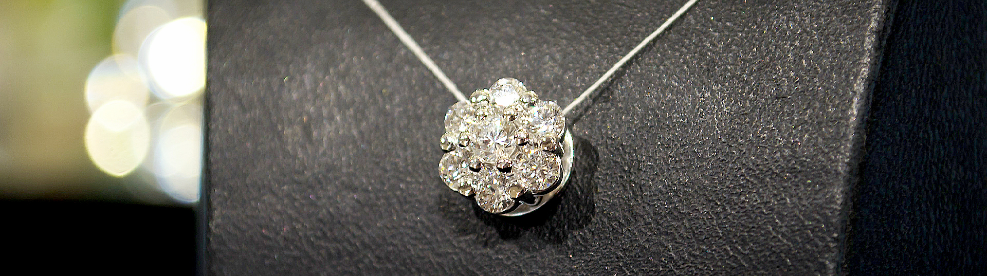 neck diamond